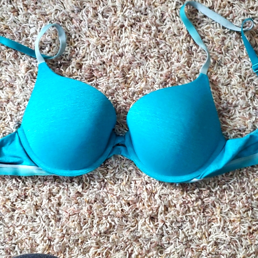 Victoria's Secret Perfect Shape Bra size 34B